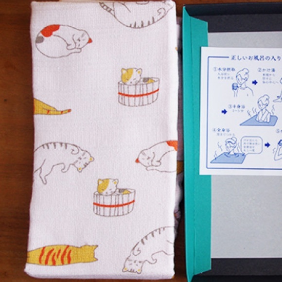 Japanese Cat Lover Bathing Hand Towel - Picture 2 of 3